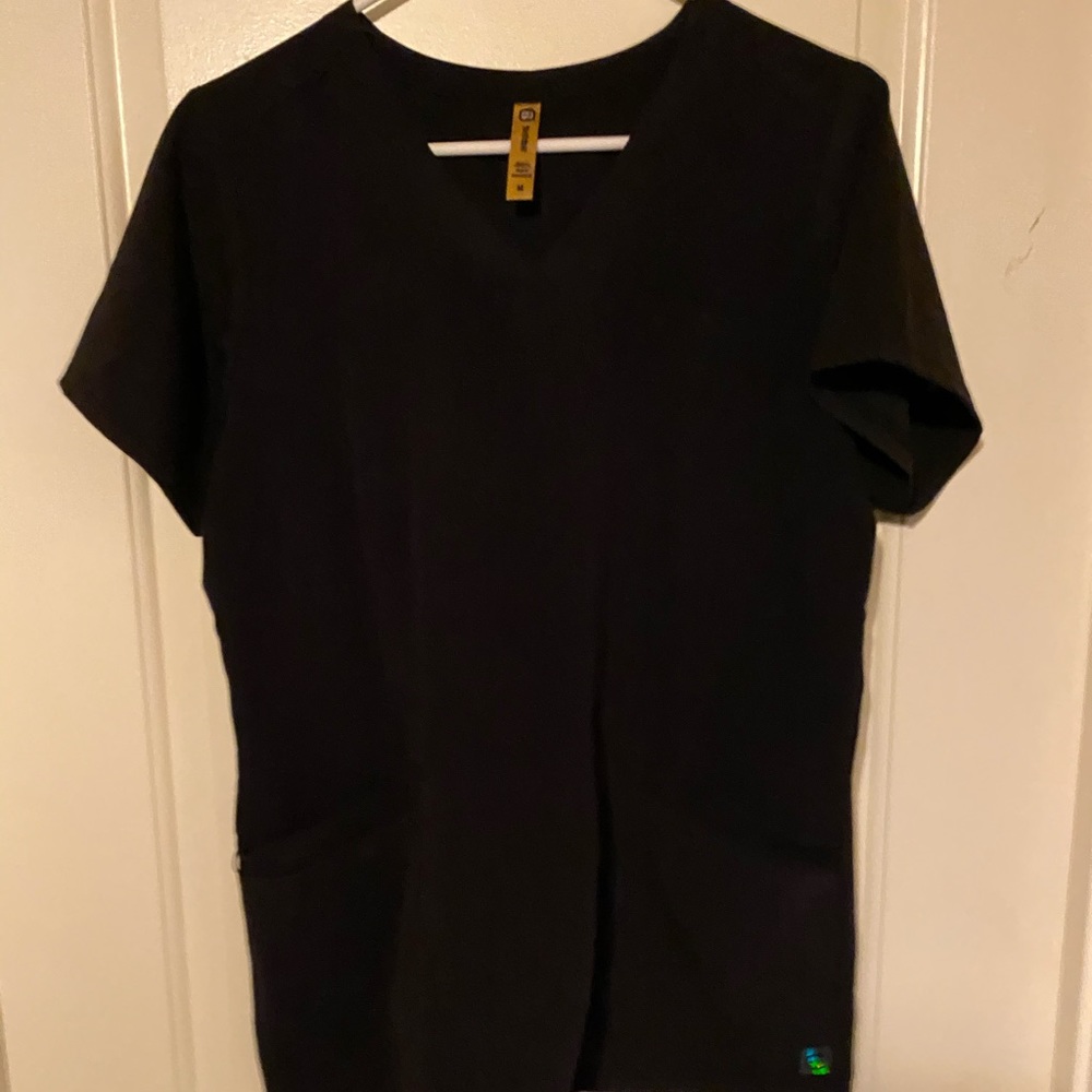 Aero scrub top
